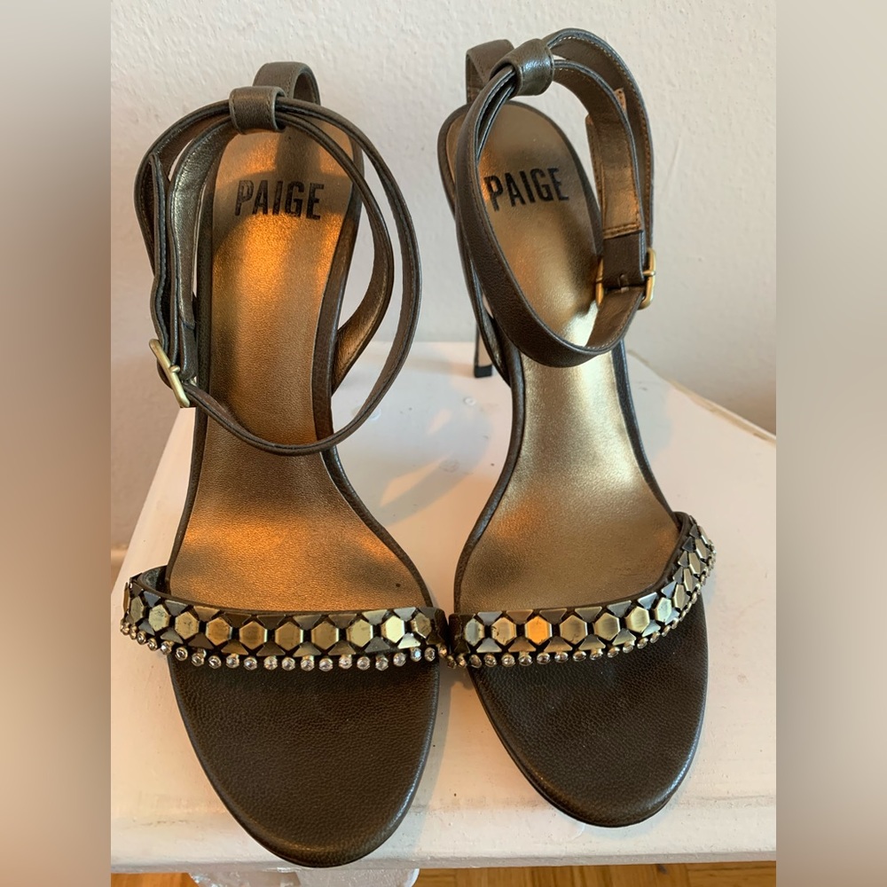 Olive Sandals size 6